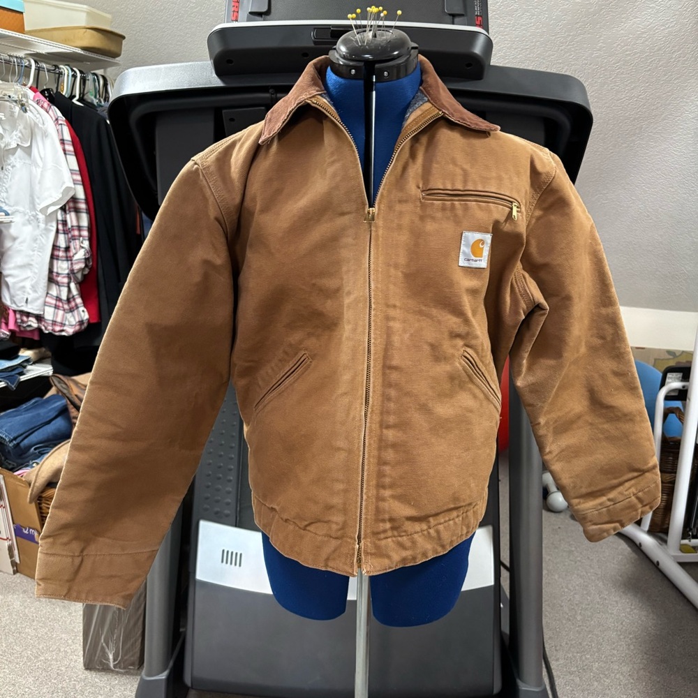 Carhartt Duck canvas jacket, brown with corduroy collar. Size 42 Regular.